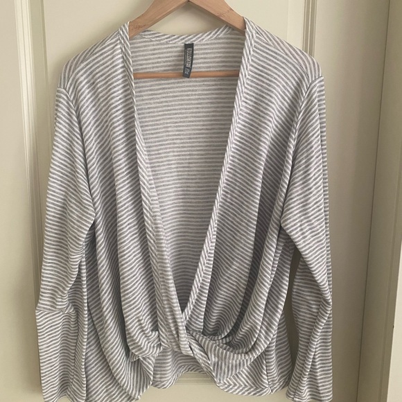 Kollontai Sweaters - Striped Gray Women's Cardigan